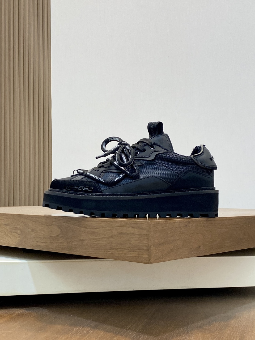 olce & Gabbana shoe